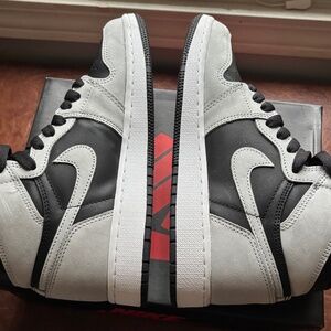 Air Jordan 1 Retro High OG Shadow Grey 2.0
